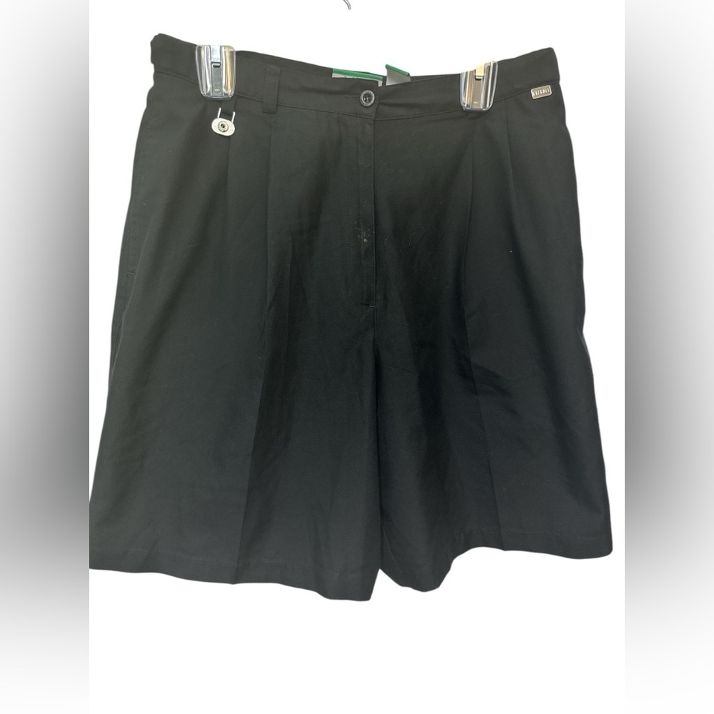 Liz Golf Liz Claiborne Black Bermuda Shorts